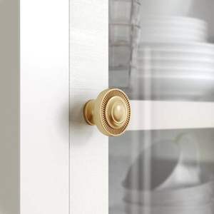 Ornamental <b>brass</b> <b>knobs</b> designed to bring royal touch to home interiors through vintage inspired cabinet drawer hardware - Product Image 2