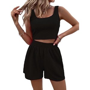 Ensemble Leggings courts + soutien-gorge de sport croisé Survêtement de gymnastique pour femmes - Product Image 1