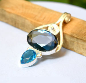 จี้พลอยโทแพซสีฟ้ารูปไข่เงิน925ธรรมชาติสำหรับขายส่ง925เครื่องประดับเงินสเตอร์ลิงจี้หินธรรมชาติ - Product Image 3