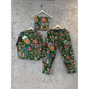 Ensemble de pyjama 3 pièces en coton bio à imprimé floral pour femmes, fait à la main, confortable, robe à nœud pour la maison, hôtel, thermique - Product Image 2
