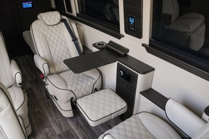 Fourgonnette utilitaire Mercedes-Benz Sprinter 3500XD à toit surélevé, certifiée propre et en bon état, modèle 2023, MIDWEST PASSAGE MD4 AWD 170 / I4 DIESEL - Product Image 5