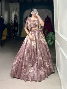 Diseñador Hermosa Lehenga Top Con Koti - Product Image 4