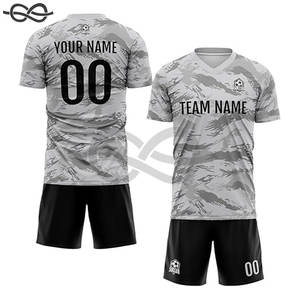 เสื้อฟุตบอลออกแบบได้เองเสื้อยืดโพลีเอสเตอร์ใหม่สำหรับผู้ใหญ่เสื้อผ้าแข่งขันฟุตบอลออกแบบได้สีโลโก้สโมสร - Product Image 2