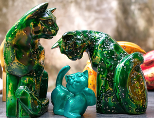 Figurine d'art en laque faite à la main vietnamienne de chat décoratif fait à la main | Sculpture animale élégante pour la décoration de la maison et du bureau - Product Image 2