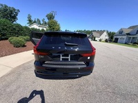 Volvo V60 T8 Polestar Engineered 2025 d'occasion haut de gamme, hybride rechargeable 455 ch, transmission intégrale, excellent état