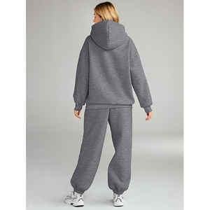 Ensemble de survêtement à la mode pour femmes | Sweat à capuche surdimensionné avec pantalon | Logo personnalisé Vente en gros Fabricant de vêtements de sport et de rue - Product Image 3