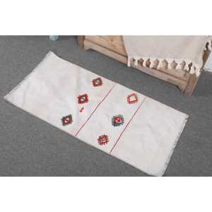 พรมวินเทจตุรกีขนาดเล็ก 1.5x3 ฟุต สีขาวลายดอกไม้สีแดง - Product Image 2