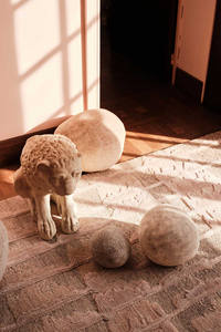 Alfombra de pelo alto de lana de Nueva Zelanda Elowen-experiencia táctil de sensación lujosa bajo los pies diseño moderno con mechones para el hogar y el baño - Product Image 3