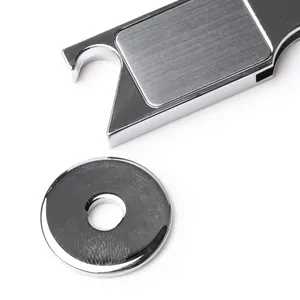 Portachiavi Promozionale Personalizzato Arezzo con Apribottiglie, Gadget Personalizzabili per Moschettoni - Product Image 3