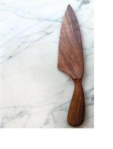 Cuillère solide écologique naturelle pour la maison Spatule tournante pour aliments Cuillère fendue Fouet Ustensile de cuisine en bois d'acacia - Product Image 4