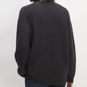 Vente en gros de pulls en laine tricotée de haute qualité Fournisseur de tricots pulls personnalisés OEM Vêtements de mode d'hiver chauds et confortables - Product Image 6