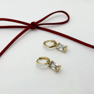 Mini boucles d'oreilles en laiton plaqué or pour femmes accessoires de mode en diamant élégant pour les occasions de fête Style classique - Product Image 1