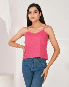 เสื้อสายเดี่ยวผ้าฝ้ายสีชมพูแบบถักลายฉลุ ความยาวสั้น ย้อมสีพื้น สไตล์ลำลอง ไม่มีแขน - Product Image 1