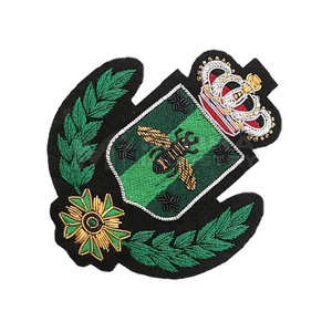 Badges brodés à la main de haute qualité fabriqués au Pakistan, fabrication de haute qualité, badge brodé à la main - Product Image 4