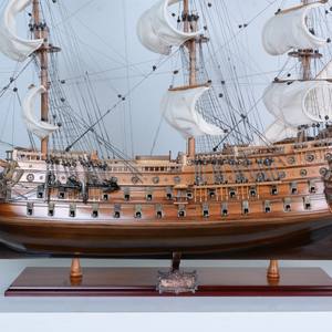 เรือจำลองไม้ซานเฟลิป งานฝีมือโบราณ ขนาด 80 ซม. ใบเรือโค้ง ของตกแต่งบ้าน งานฝีมือไม้ กล่องไม้ ป้ายติดผนัง - Product Image 2