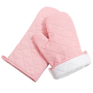 Gants de cuisine en coton matelassé respirant, résistants à la chaleur, antidérapants, design tendance pour une utilisation en cuisine - Product Image 2