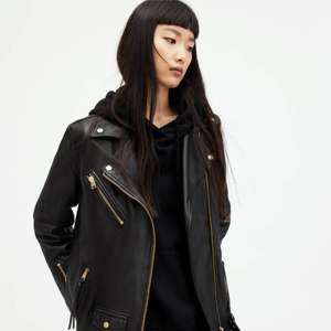 Venta al por mayor de la motocicleta chaqueta de cuero de oveja genuina para las señoras de las mujeres recortadas de estilo bombardero de Moda de Primavera chaqueta de cuero de las mujeres - Product Image 3