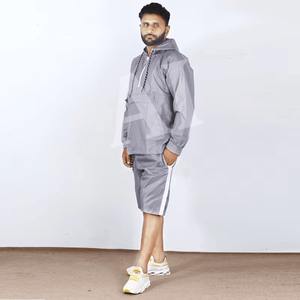 Conjunto corto cortavientos de nailon de 2 piezas para hombre 2024, transpirable, ajuste relajado, diseño estampado Unisex para la temporada de otoño e invierno - Product Image 2