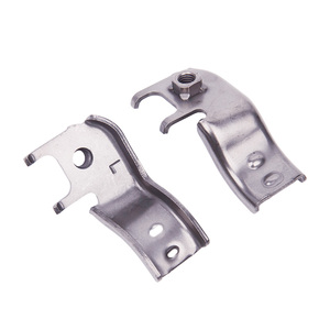 Pièces automobiles embouties en métal - Product Image 2