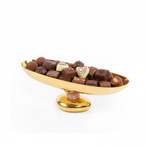 Bol à chocolat carré texturé argenté de style vintage, parfait pour servir des bonbons, vaisselle pour mariage et fêtes, en vente - Product Image 3