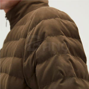 Nouveauté Veste bouffante d'hiver pour homme coupe ajustée en tissu à capuche avec fermeture éclair complète et col montant, étiquette personnalisée, quantité minimale de commande bas - Product Image 6