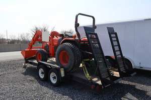 2003 pour tracteur agricole Kubota 4x4 Fiabilité intemporelle et performances éprouvées avec composants de base Pompe et moteur - Product Image 3