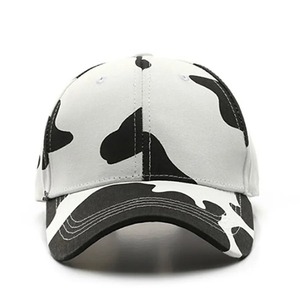 Gorra de béisbol clásica para hombre de varios paneles personalizada 2025, hecha en Pakistán, impermeable, impresa en blanco y negro para deportes al aire libre - Product Image 3