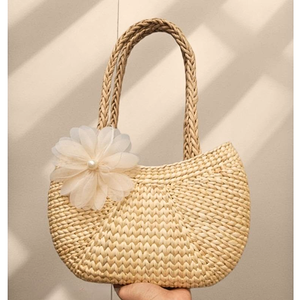 กระเป๋าถือหวายสำหรับผู้หญิงเป็นมิตรต่อสิ่งแวดล้อมทำด้วยมือสไตล์ผักตบชวาธรรมชาติจากดอกไม้หวายสไตล์เวียดนาม - Product Image 5