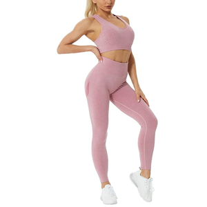 Ensemble de gymnastique doux et solidaire pour femmes disponible en modèles et tissus personnalisés - Product Image 1