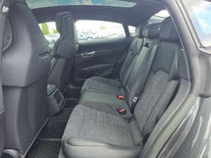 Usado, año 2022, bajo kilometraje, transmisión automática, asientos de cuero, sin accidentes y listo para enviar. - Product Image 3