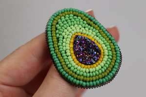 Broches perlées Broche design faite à la main. Accessoires de haute qualité. Broche design unique. Baby shower meilleur cadeau. - Product Image 4