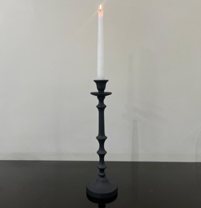 Bougeoir conique moderne noir fait main Bougeoir de table de qualité durable pour la décoration de la maison pour Noël - Product Image 3