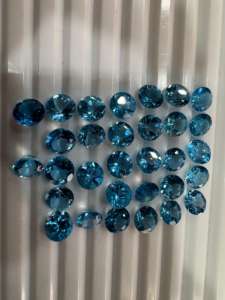 Topaze bleu de Londres naturelle, 9 mm, facetté, brillant, rond, pierres précieuses en vrac avec jeu de couleurs - Product Image 5