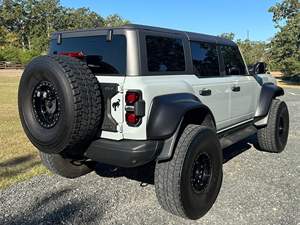 Bronco 2023 V6 bi-turbo, 4 roues motrices, différentiels blocables avant et arrière, packs Lux et High - Product Image 3