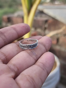 Anillo Minimalista de Plata de Ley 925, Anillo de Banda Hecho a Mano para Mujer, Joyería de Plata Oxidada a Precio de Fábrica - Product Image 3