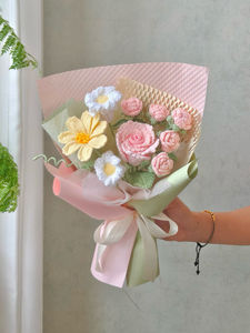 Bouquet Mixte Tricoté à la Main, Finition Artisanale, Cadeau de Remise de Diplôme pour la Saint-Valentin, Fleurs au Crochet en Gros pour l'Exportation, pour Déc. - Product Image 3