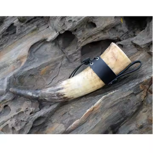 Corne à bière viking traditionnelle en agate artisanale, corne de vache pour une dégustation authentique par Decor World Expo - Product Image 5