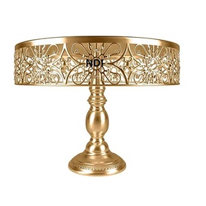 Support à gâteau décoratif en métal gravé à la main, finition antique, pour fêtes de Noël et de mariage, plateau à gâteau arrondi - Product Image 4