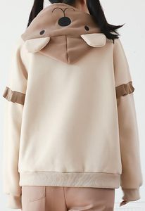 เสื้อผ้าผู้หญิง OEM เสื้อฮู้ดดี้น่ารักสำหรับผู้หญิง ลายการ์ตูนหมี ปักลาย แขนยาว เสื้อฮู้ดดี้แบบต่อผ้า สไตล์คาวาอี้ - Product Image 4