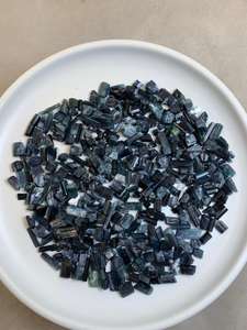 พลอยพลอยธรรมชาติจากอัฟกานิสถานอัญมณีคริสตัลสีฟ้าแบบไม่ผ่านการบำบัดน้ำหนัก470กรัมอัญมณีบำบัด - Product Image 3