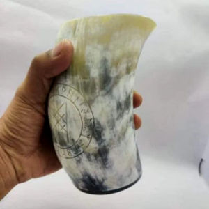 แก้วทัมเบลอร์ฮอร์นควายธรรมชาติทำด้วยมือแก้วไวน์สไตล์คลาสสิกแบบไวกิ้งส่งตรงจากอินเดีย - Product Image 1