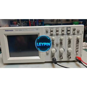 Oscilloscope numérique Tektronix TDS 1002 avec sonde, 1 pièce, 2 canaux, 60 MHz, 1 GS/s, Offre d'outillage 2ème Année (YTDI) - Product Image 1
