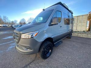 ซื้อ 2026 S-t-o-r-y-t-e-l-l-e-r O-v-e-r-l-a-n-d D-a-r-k M-O-D-E O-G พร้อมขายแล้ว - Product Image 4