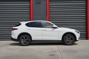 <span class=keywords><strong>Alfa</strong></span> Stelvio Sprint RWD <span class=keywords><strong>SUV</strong></span> Usato 2023 - Product Image 5