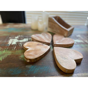 Sous-verres en noyer en bois en forme de coeur simples meilleurs pour la maison et l'hôtel utilisation d'ustensiles de cuisine ferme et centre de villégiature aux prix de gros - Product Image 2