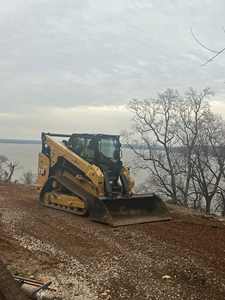 Chargeur frontal compact avancé pour modèle 275 avec moteur diesel et hydraulique KYB - Product Image 4