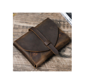 Cubierta de libro de cuero de diseño fabuloso Hermosa cubierta de cuadernos de cuero elegante y simple a un costo asequible - Product Image 1