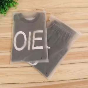 Sac d'emballage holographique PE et PET réutilisable avec logo personnalisable Pochette à fermeture éclair en Mylar avec fermeture éclair Caractéristique anti-odeur - Product Image 2