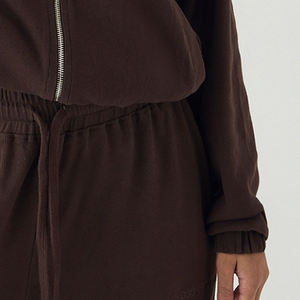 Sudadera de Color Sólido para Mujer, Acabado Liso, Ajuste Cómodo con Cierre de Cremallera, Material Suave para Mayor Comodidad, Logotipo Personalizado - Product Image 4