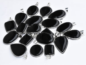 Lot en gros de pendentifs ethniques faits à la main en argent sterling 925 avec pierre précieuse en onyx noir naturel pour mariages, fiançailles, fêtes - Product Image 5